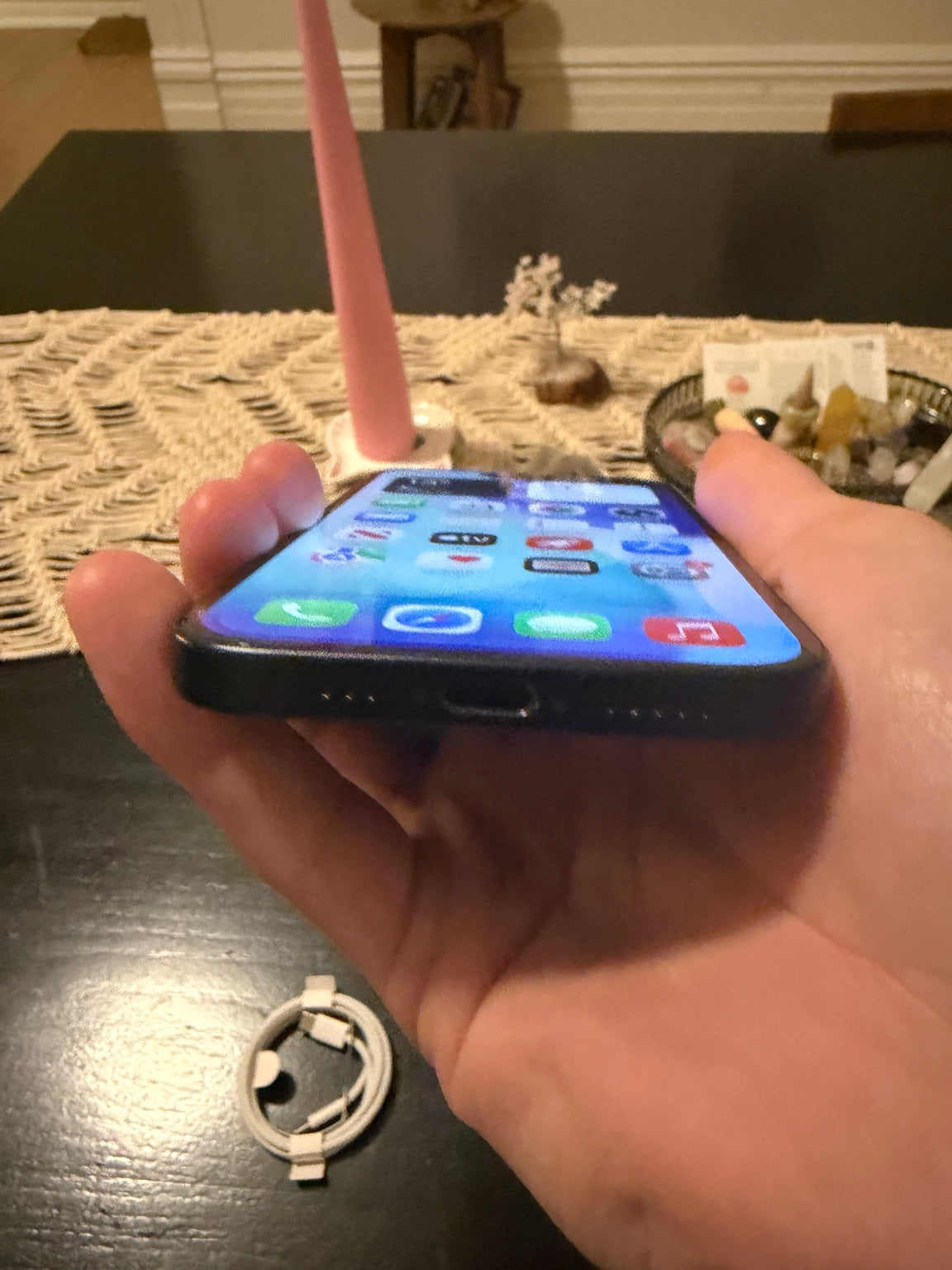 iPhone 15 128GB Black bottom edge view