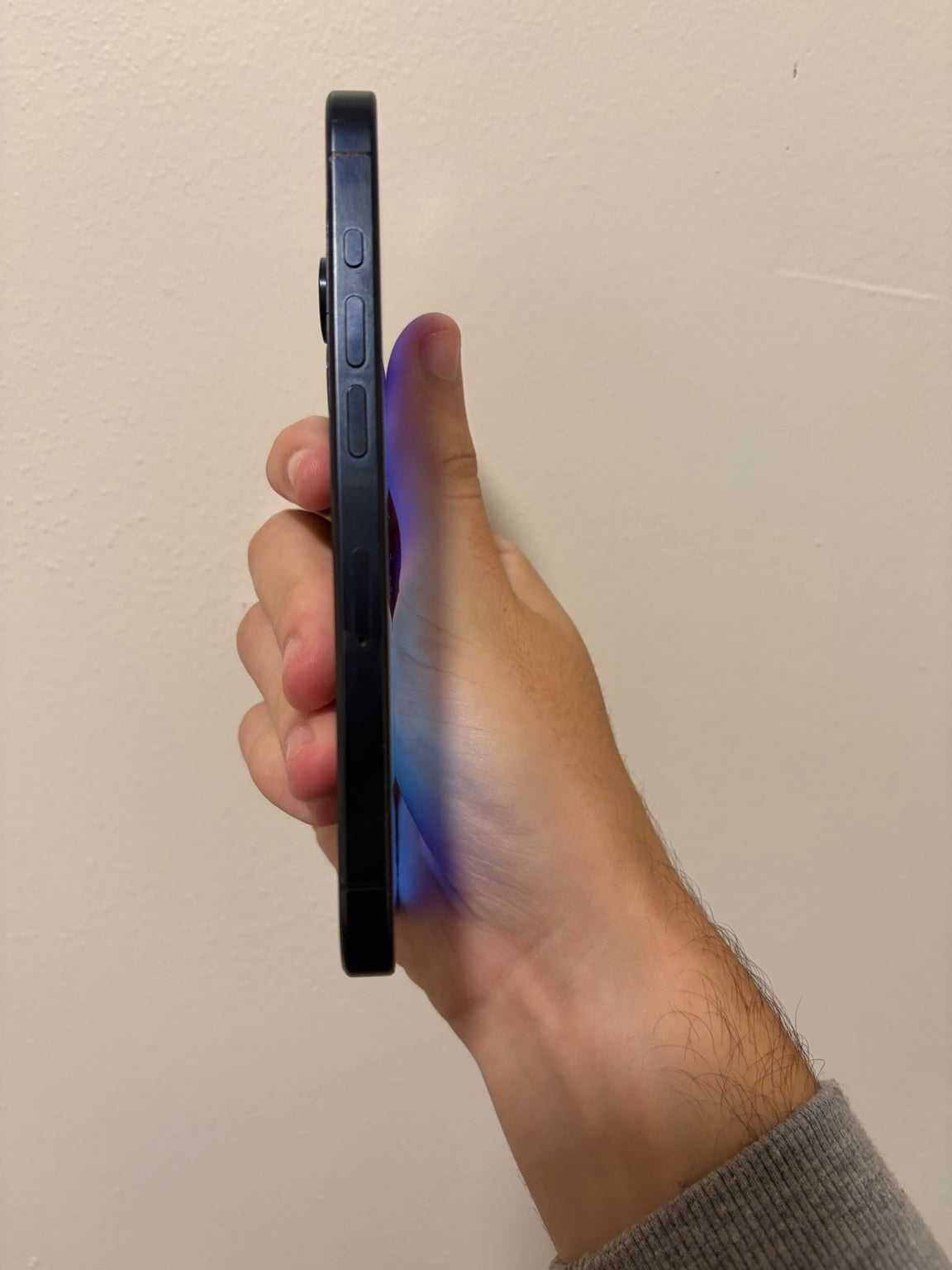 iPhone 15 Pro left side condition